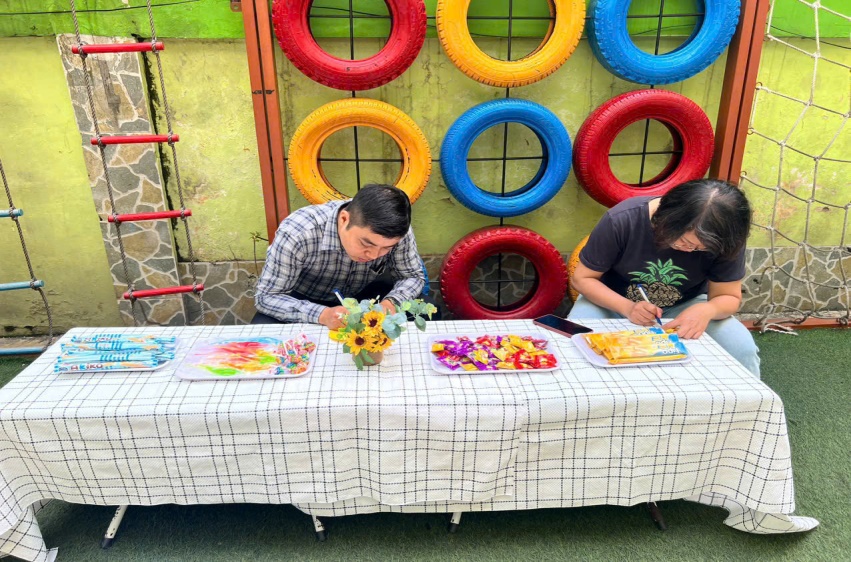 C:\Users\Admin\Desktop\Bài truyền thông C2\anh\2011\z6047033712861_02681bee7dce9e0627839185d6a6585e.jpg