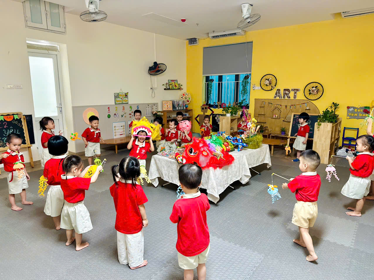 A group of children in a roomAI-generated content may be incorrect.