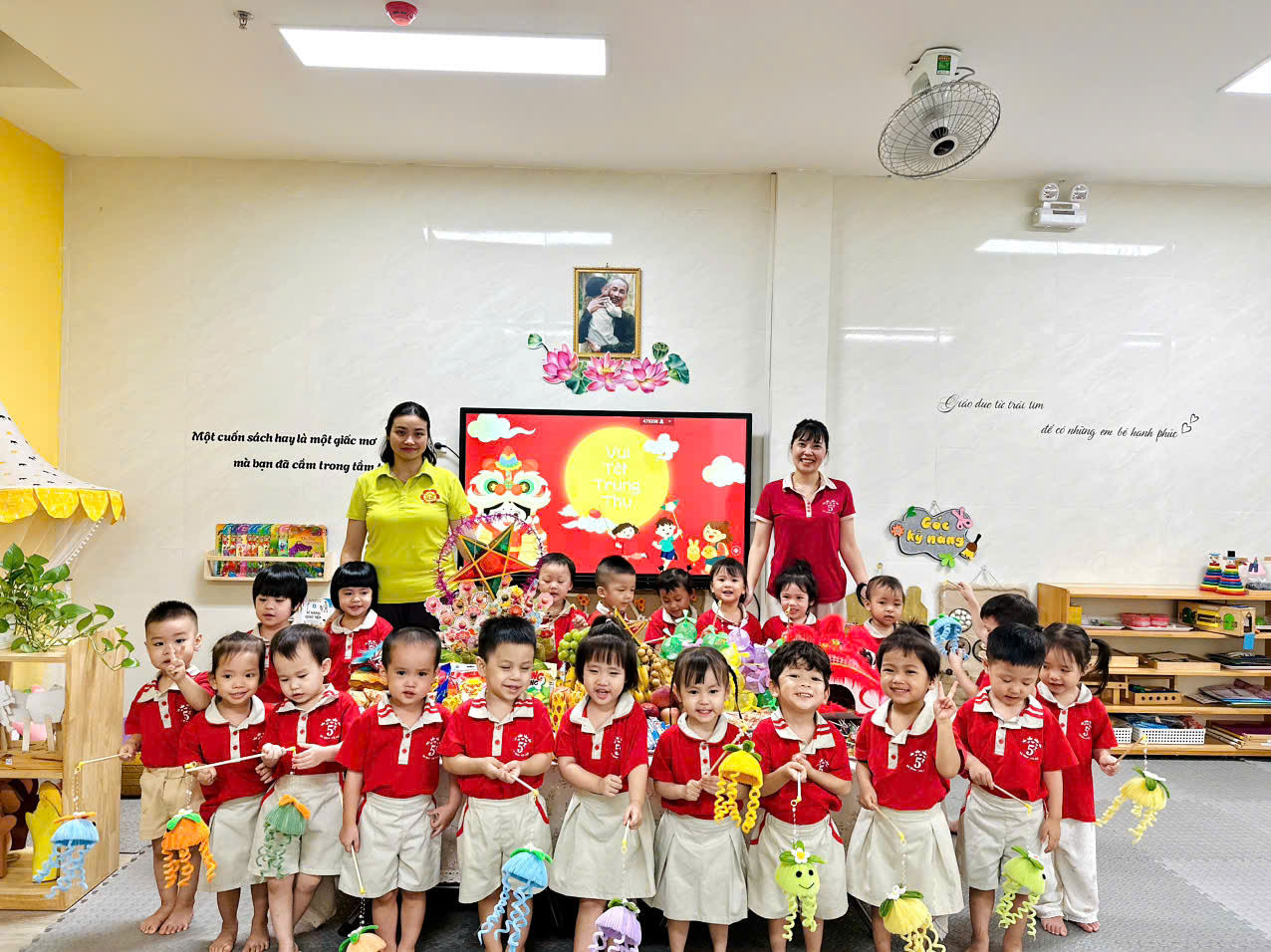 A group of children in a classroomAI-generated content may be incorrect.