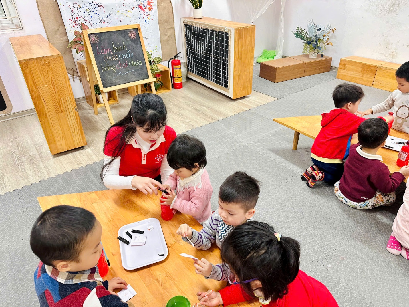 D:\Bài truyền thông C2\anh\Bình chữa cháy\z6360299225691_e65969a08382b1654d89519d66ade914.jpg