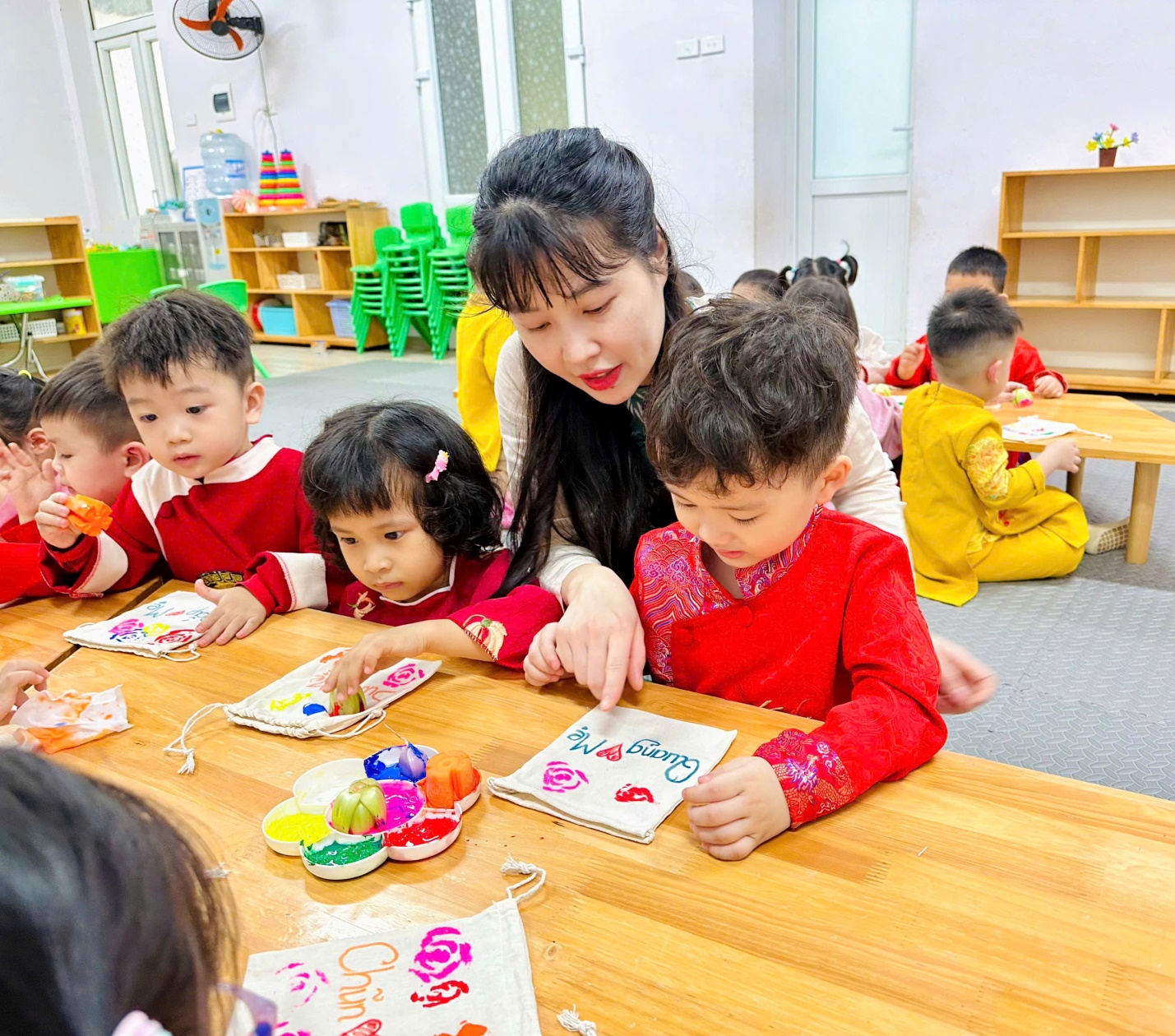 D:\Bài truyền thông C2\anh\8.3\z6378855280538_abd156de0c4016c37af62472683bb10e.jpg