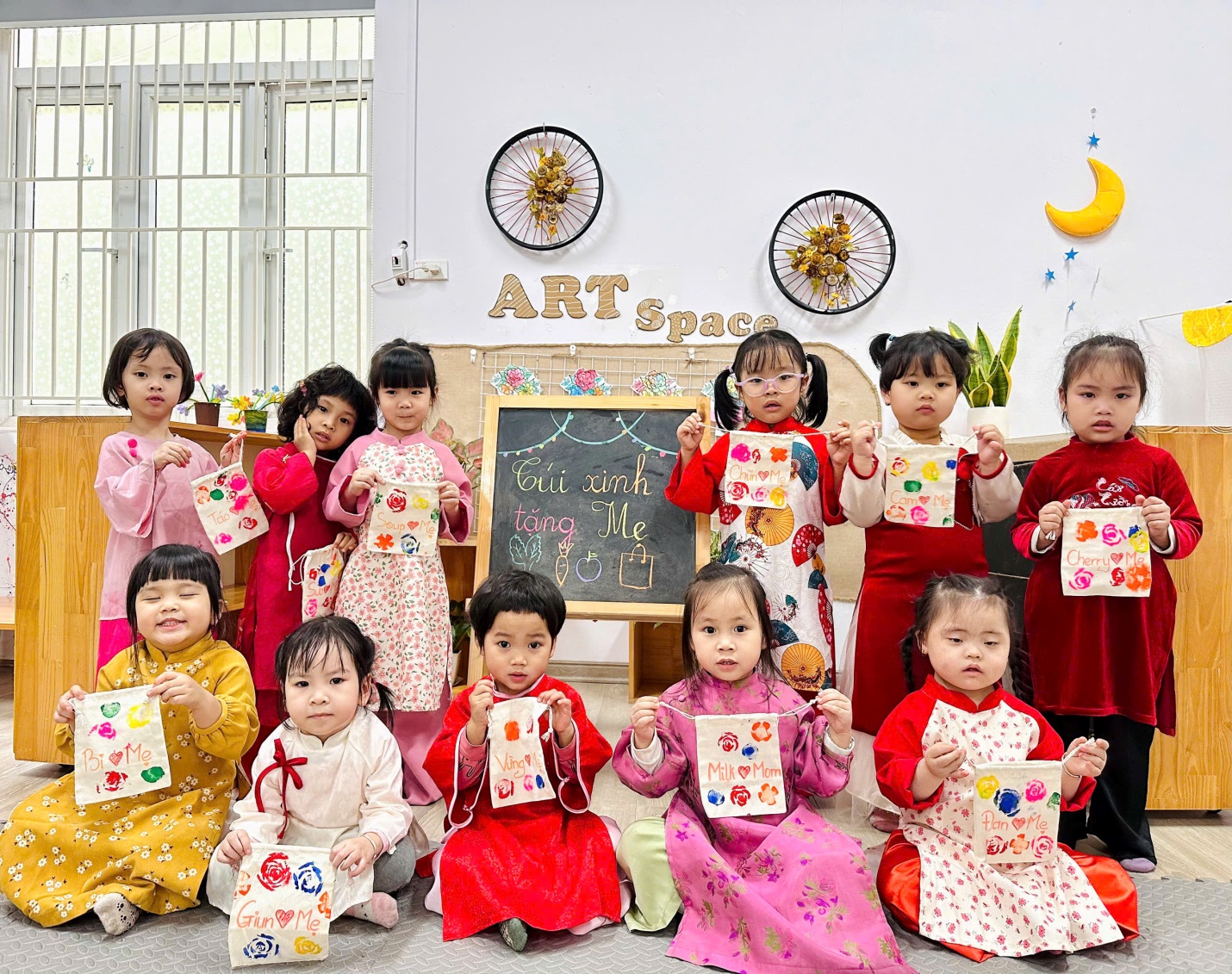 D:\Bài truyền thông C2\anh\8.3\z6378855334934_b3f9887ed89ed42a64c93836595688b4.jpg