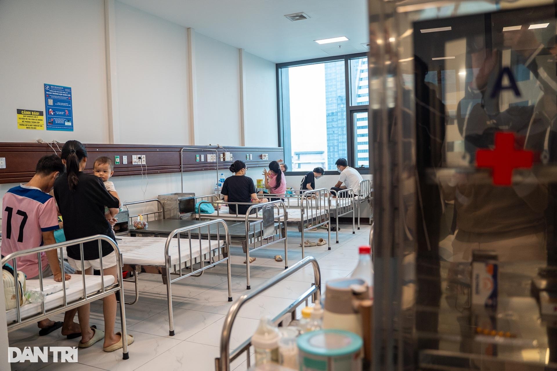Hà Nội: Gia tăng trẻ nhập viện vì Covid-19, có tình trạng đồng nhiễm - 7