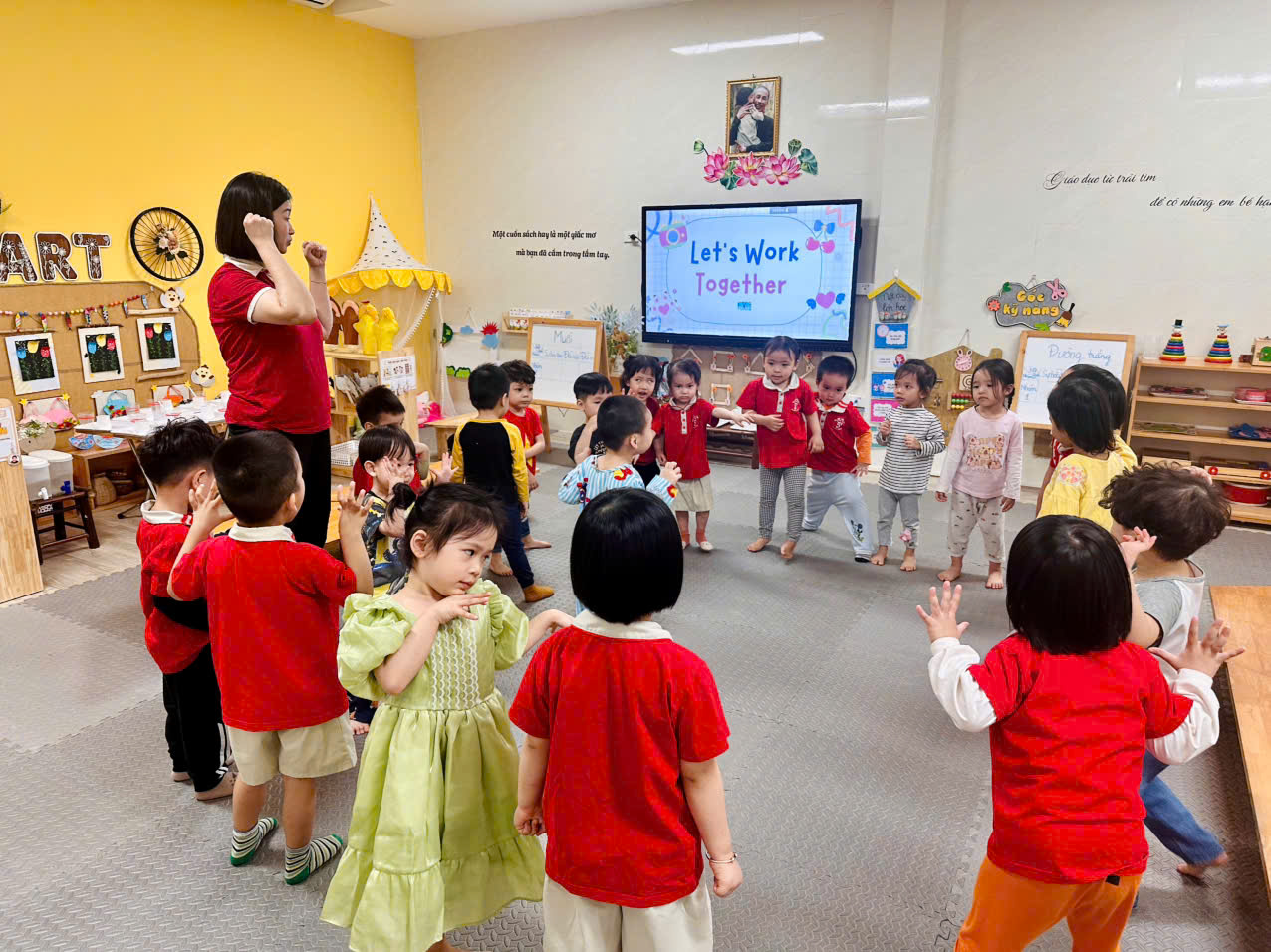 A group of children in a classroomAI-generated content may be incorrect.